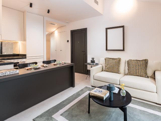 Luminous apartment with terrace in Justicia area
