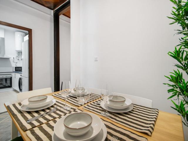 Luminous double bedroom in Dreta de l'Eixample