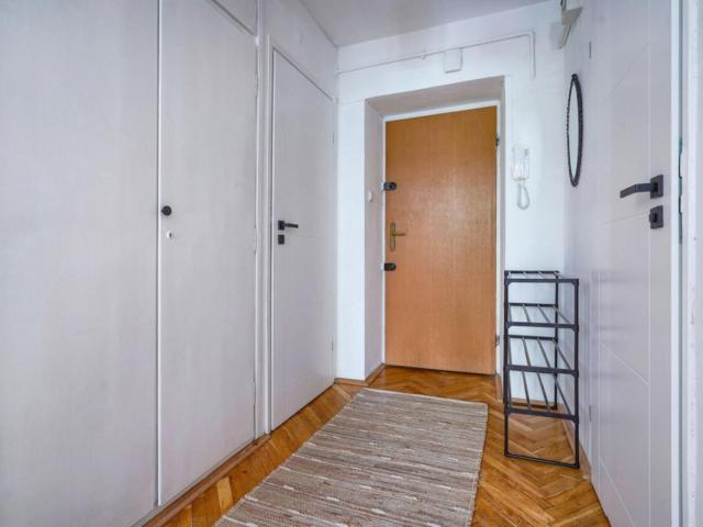 Luminous single bedroom near the Park Mirowski