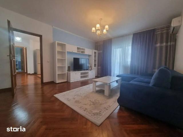 Luminos, decomandat, 2 camere în Decebal, lângă metrou