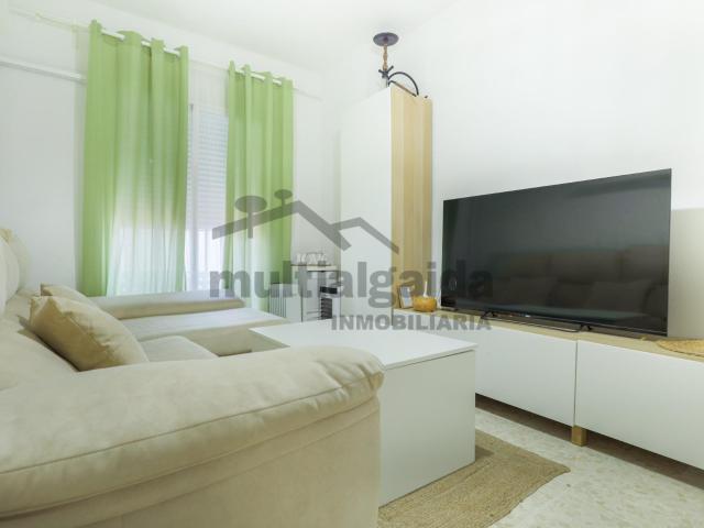 LUMINOSA VIVIENDA EN BARRIO ALTO