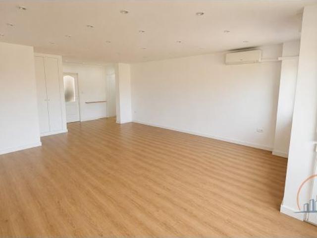 Luminosa vivienda en octava planta junto al centro de Cartagena Si buscas amplitud, luz natural y un