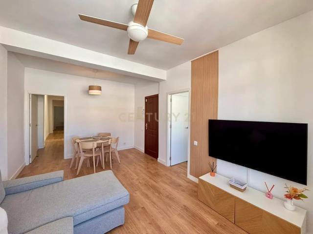 Luminosa vivienda reformada en pleno centro de Santa Cruz