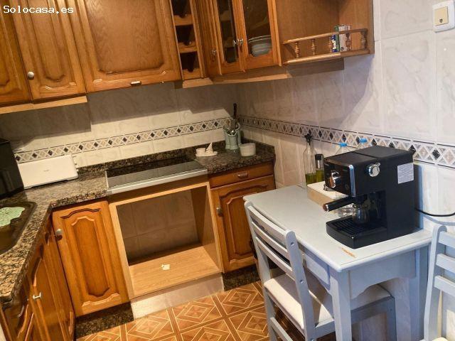 ¡ LUMINOSA Y ACOGEDORA VIVIENDA A MENOS DE 500 METROS DE PLAZA AMÉRICA !