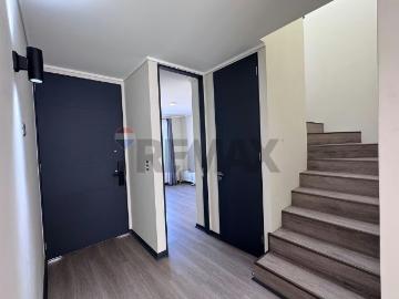 Luminosa y cómoda townhouse 4 dormitorios | 3 Dormitorios por 6990.00 en La Florida