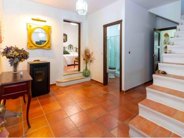 LUMINOSA CASA CON BUHARDILLA EN PARCELA DE 5000m2 DEHESA MALASARADAS