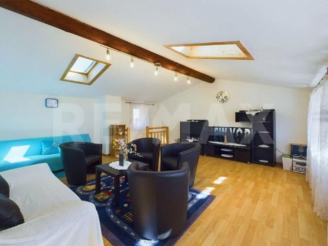 Luminosa casa di 5 12 locali anche residenza secondaria