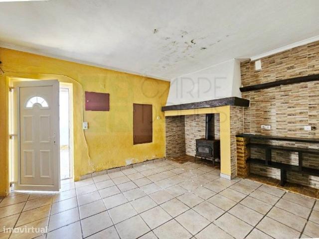 Luminosa moradia T2 com amplo terrao em Alter do Cho, Alentejo