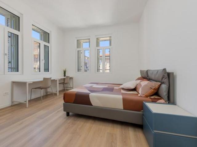 Luminosa stanza + bagno privato [TS_PSC39 A_D13/S]