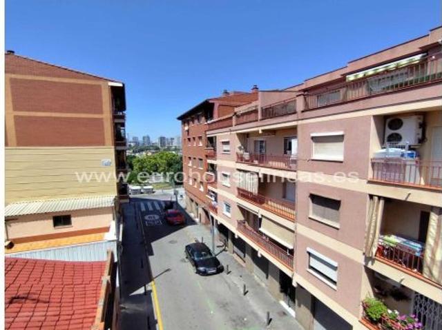 ¡LUMINOSIDAD y ESPACIO! PISO PARA ENTRAR A VIVIR EN ESPLUGUES DE LLOBREGAT! ?