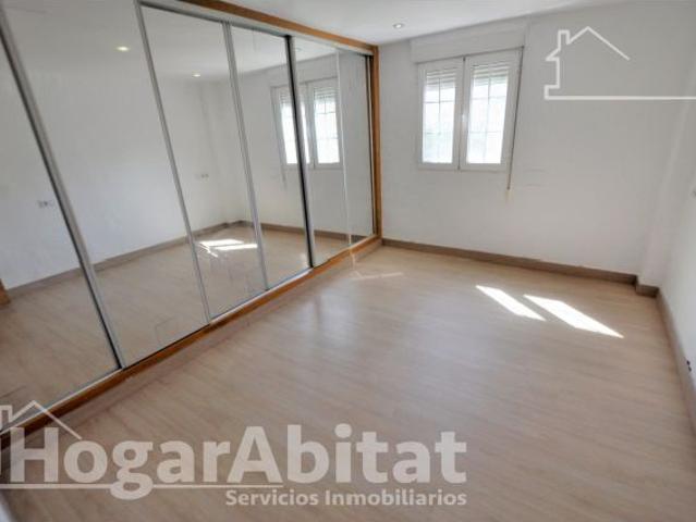 ¡LUMINOSIDAD EXCEPCIONAL! ALTO, MODERNO Y ACOGEDOR CON ASCENSOR