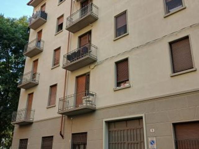 LUMINOSO TRILOCALE ARREDATO THREE ROOM FURNISHED APARTMENT