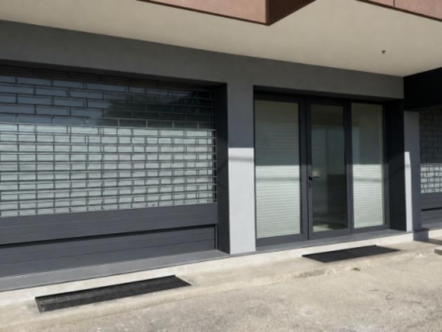 Luminoso ufficio di 125mq con 6 vani
