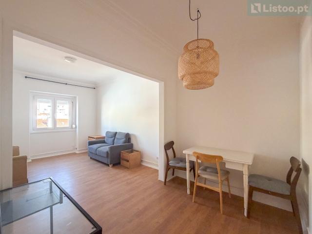 Luminoso Apartamento T2 na Ajuda