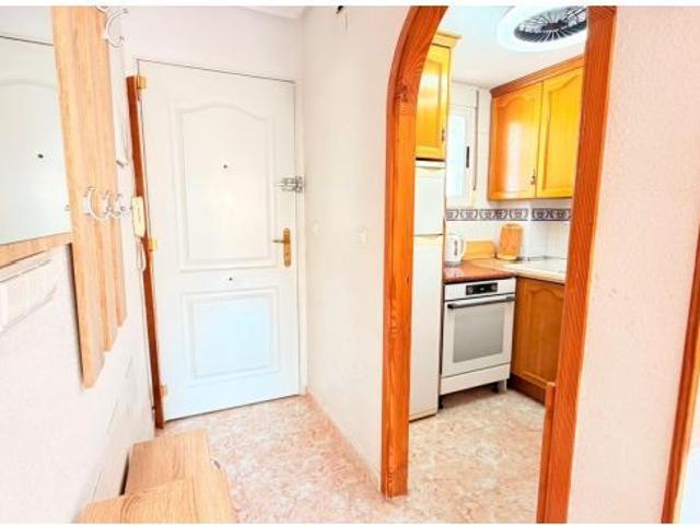 ? Luminoso apartamento con vistas despejadas y piscina en Nueva Torrevieja