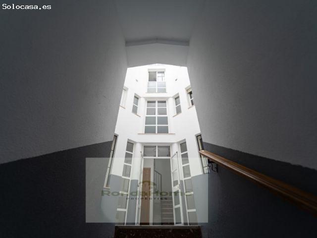 Luminoso apartamento de 2 dormitorios con terraza en el centro de Ronda