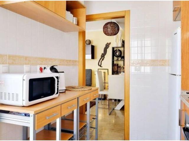 Luminoso apartamento de 3 dormitorios con terraza y piscina comunitaria – Campoamor, Orihuela