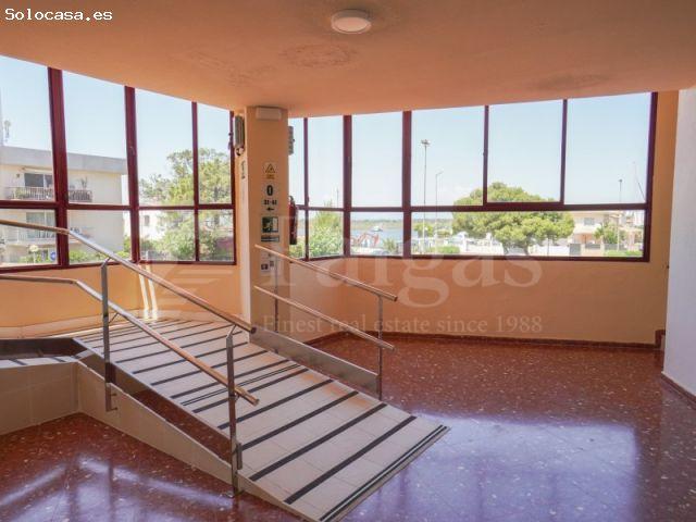 Luminoso apartamento esquinero con gran terraza y piscinas