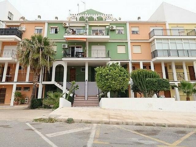 Luminoso apartamento renovado de 1 dormitorio con vistas al mar
