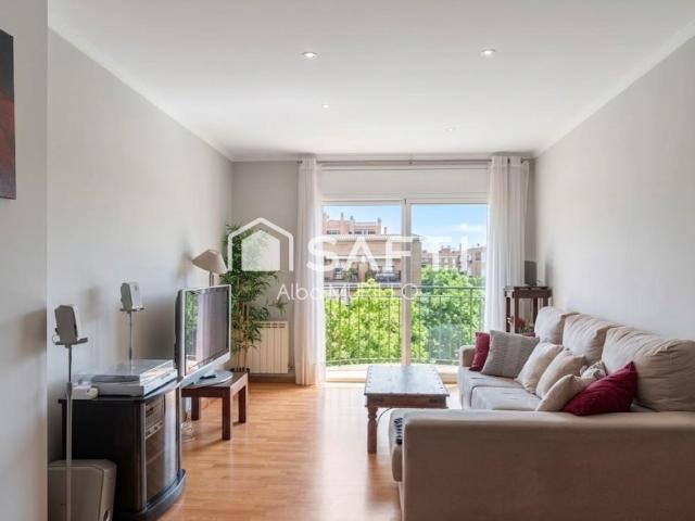 Bonito ático dúplex con balcón y terraza en La Girada, Vilafranca del Penedès