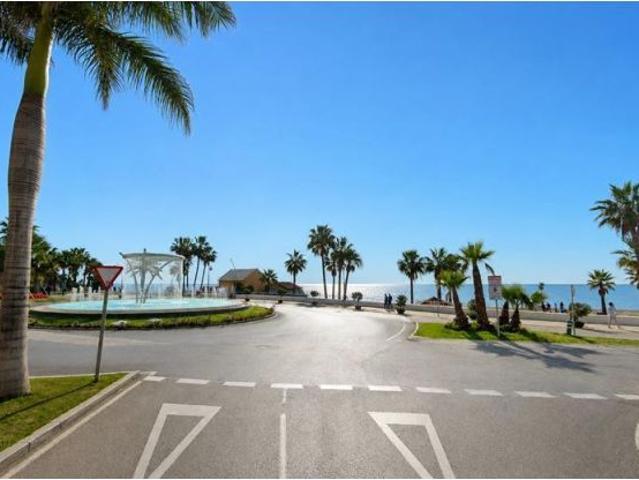 LUMINOSO COQUETO PISO EN VENTA EN AVENIDA DE ANDALUCÍA