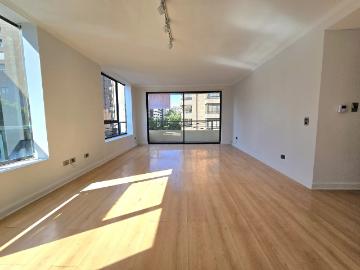 Luminoso duplex con amplios espacios 3d3b+servicios