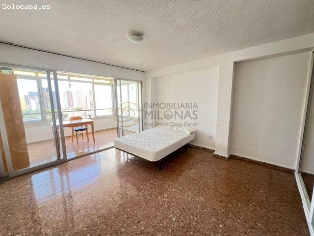 Luminoso estudio con gran potencial a 600 m de la Playa de Levante