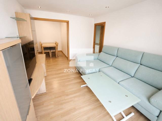 Luminoso piso de 3 habitaciones listo para entrar a vivir en Singuerlin