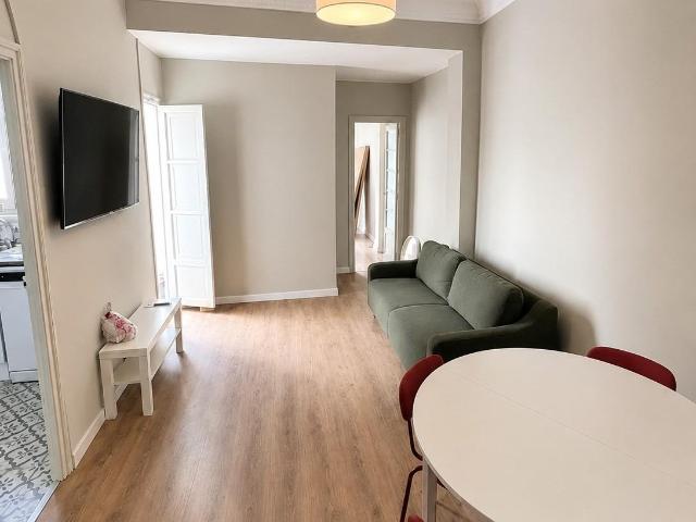 Luminoso piso de 3 habitaciones recién reformado en Benimaclet