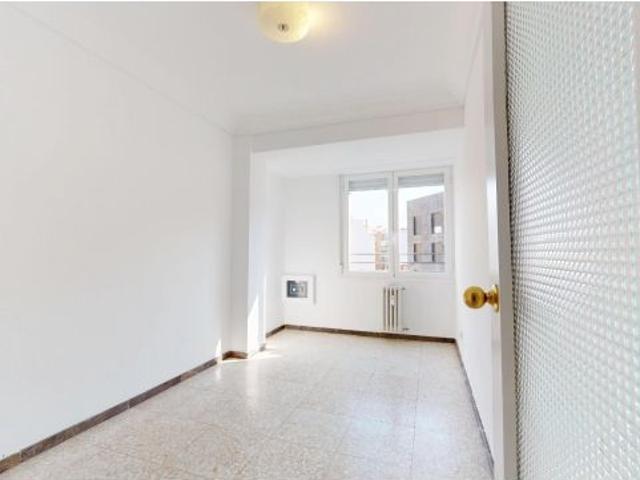 ? ¡Luminoso piso en alquiler en Tenor Fleta, junto a Sagasta y Camino Las Torres! ?