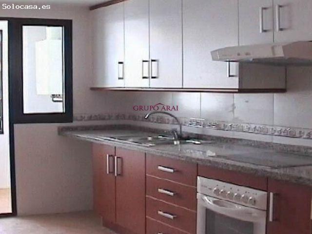 Luminoso piso en venta en Plaza Alcalde Agatángelo Soler – zona tranquila y bien comunicada