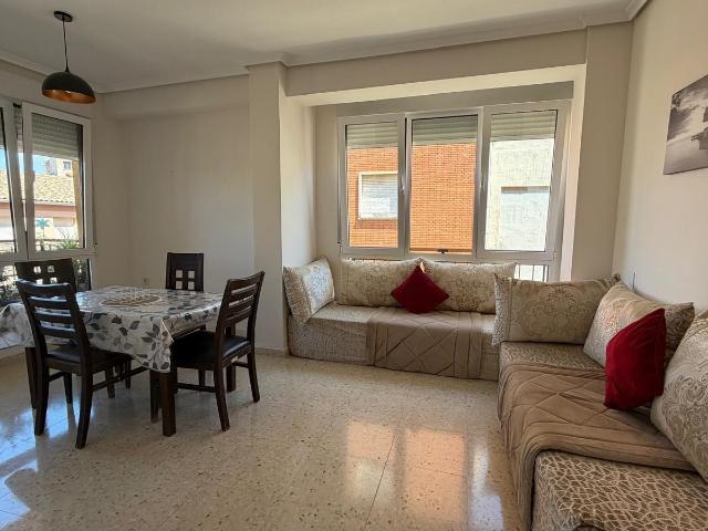 Luminoso Piso Reformado en el Centro de Casas Ibañez Oportunidad Única por 83.000€