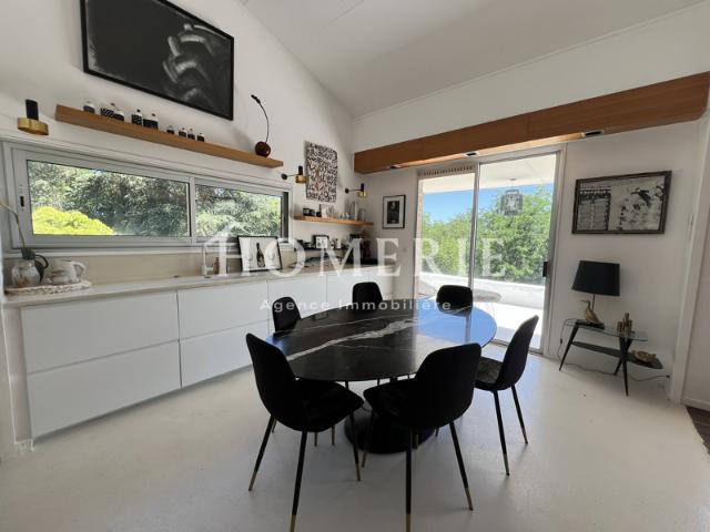 LUMINEUSE MAISON D'ARCHITECTE AVEC VUE A 360o SUR LA CAMPAGN