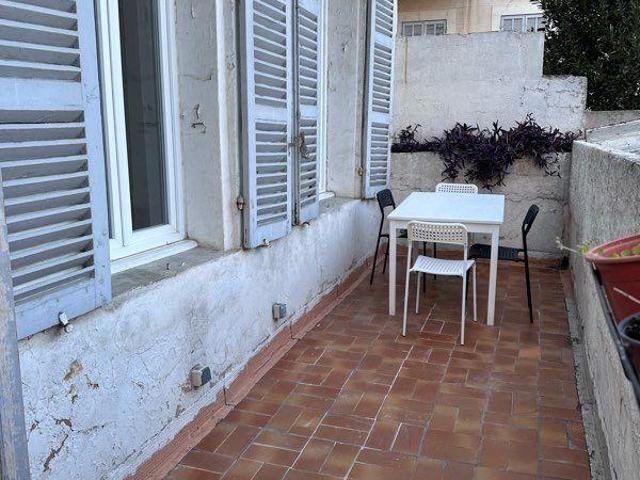 Lumineux 2 pièces avec terrasse