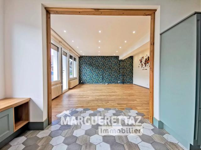 Lumineux T4 rénové avec goût avec grande terrasse, cave, gar. 95m² Habère Lullin