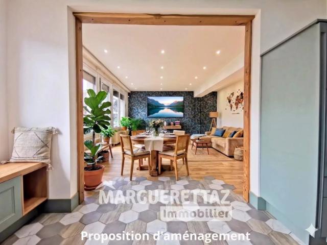 Lumineux T4 rénové avec goût avec grande terrasse, cave, garage et 2 stationnements