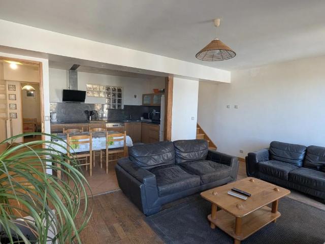 Lumineux T5 avec terrasse à Bayonne