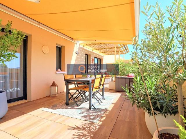 Rooftop T3 à Solliès Pont Terrasse de 46 m² et deux places de