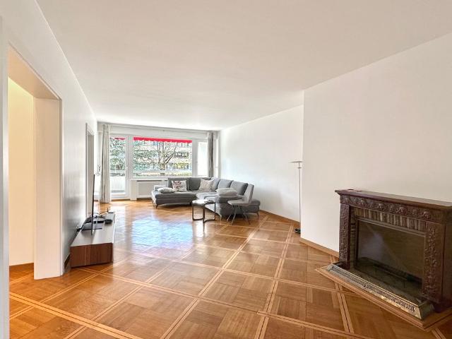 Lumineux appartement au 5ème étage à Florissant