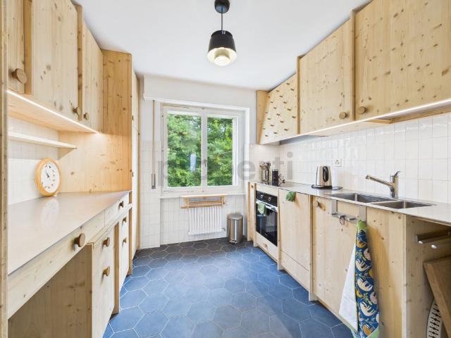 Lumineux appartement de 3.5 pièces avec vue imprenable sur le lac à Chexbres