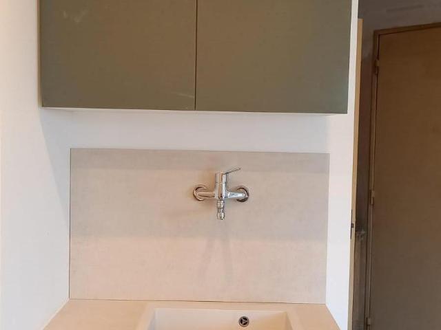 Lumineux appartement rénové au dernier étage