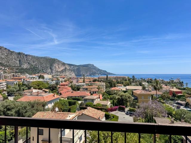 Lumineux Dernier Étage Avec Vue Exceptionnelle 65m² Beaulieu sur Mer