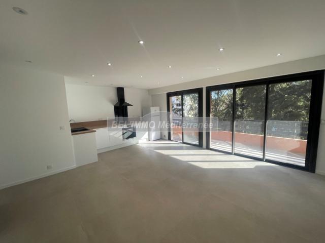 Lumineux F3, terrasse et parking