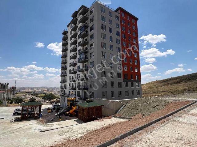 Lummo'dan Yapracıkta 2+1 Satılık Merkezi Sitede Sıfır Daire