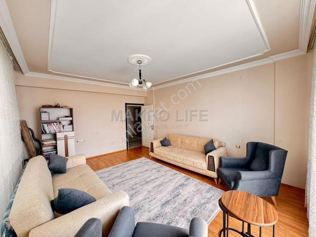 Luna Park Karşısında 3+1 Hasarsız Daire
