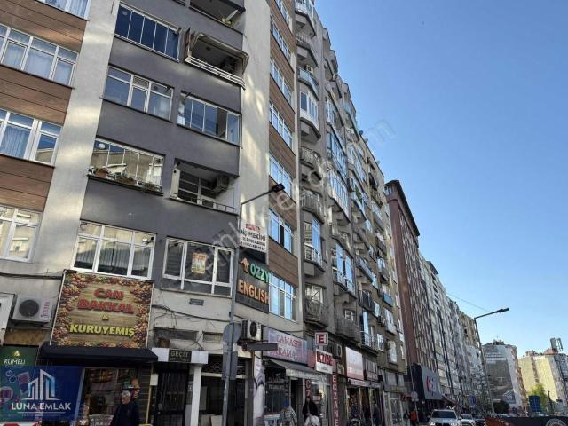 Luna'dan Bulvara Cephe 3+1 Satılık Dare !