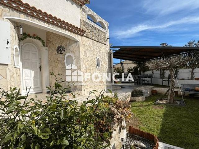 LUNEL VILLA T5 de 135 m2 environ avec Garage et jardin sur une parcelle de 305 m2