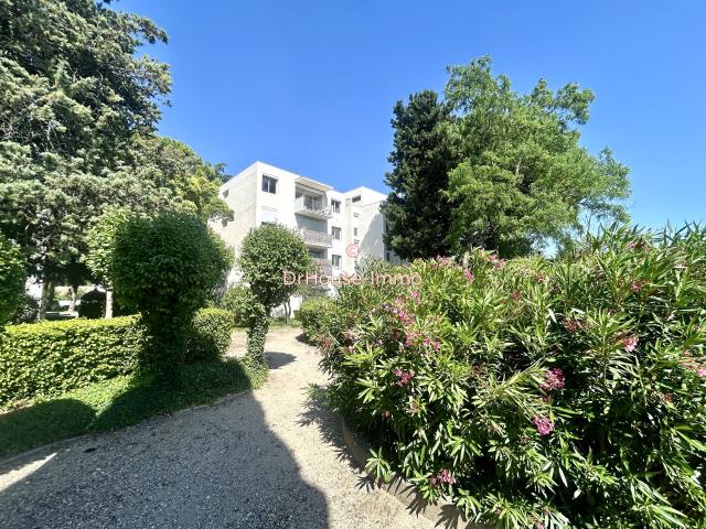 Lunel, Appartement T4 de 79 m² avec balcon, parking et cave