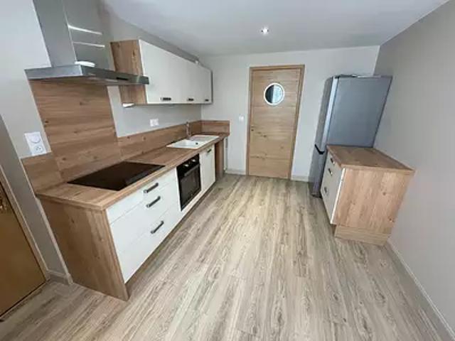 Lunéville 54300 Location appartement 2 pièces t2 au dernier étage