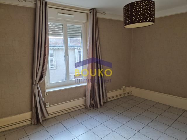 LUNEVILLE Appartement T4 de 114 m2